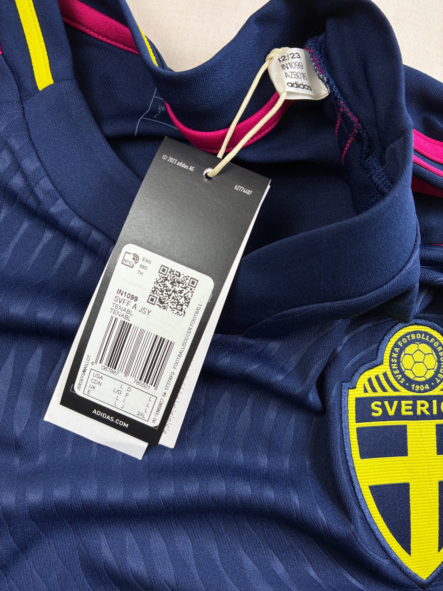Ruotsi 2024 Vieraspaita - #9 Isak - (L) - 10/10
