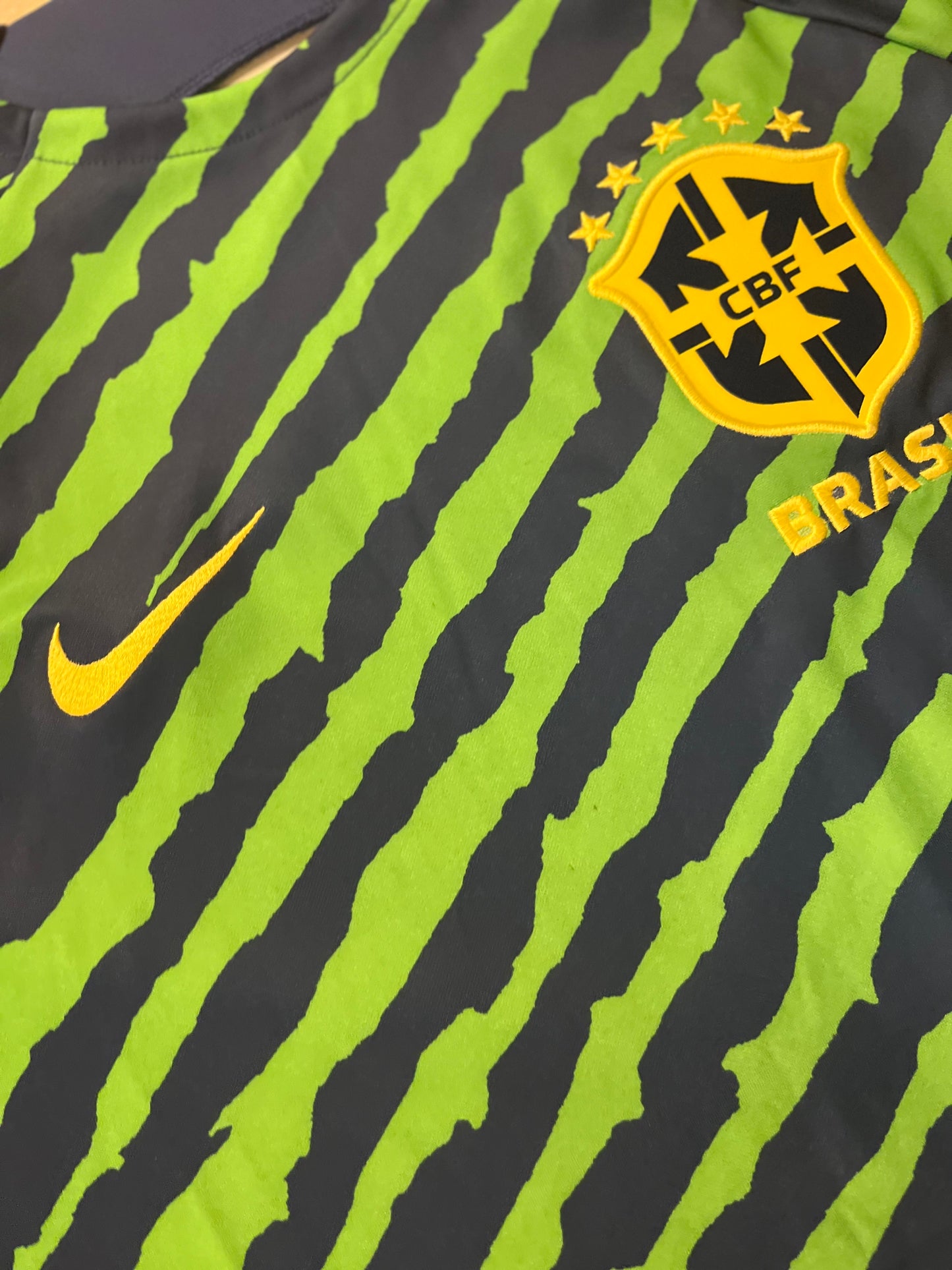 Brazil 2022/23 Training Shirt - (L) - 10/10