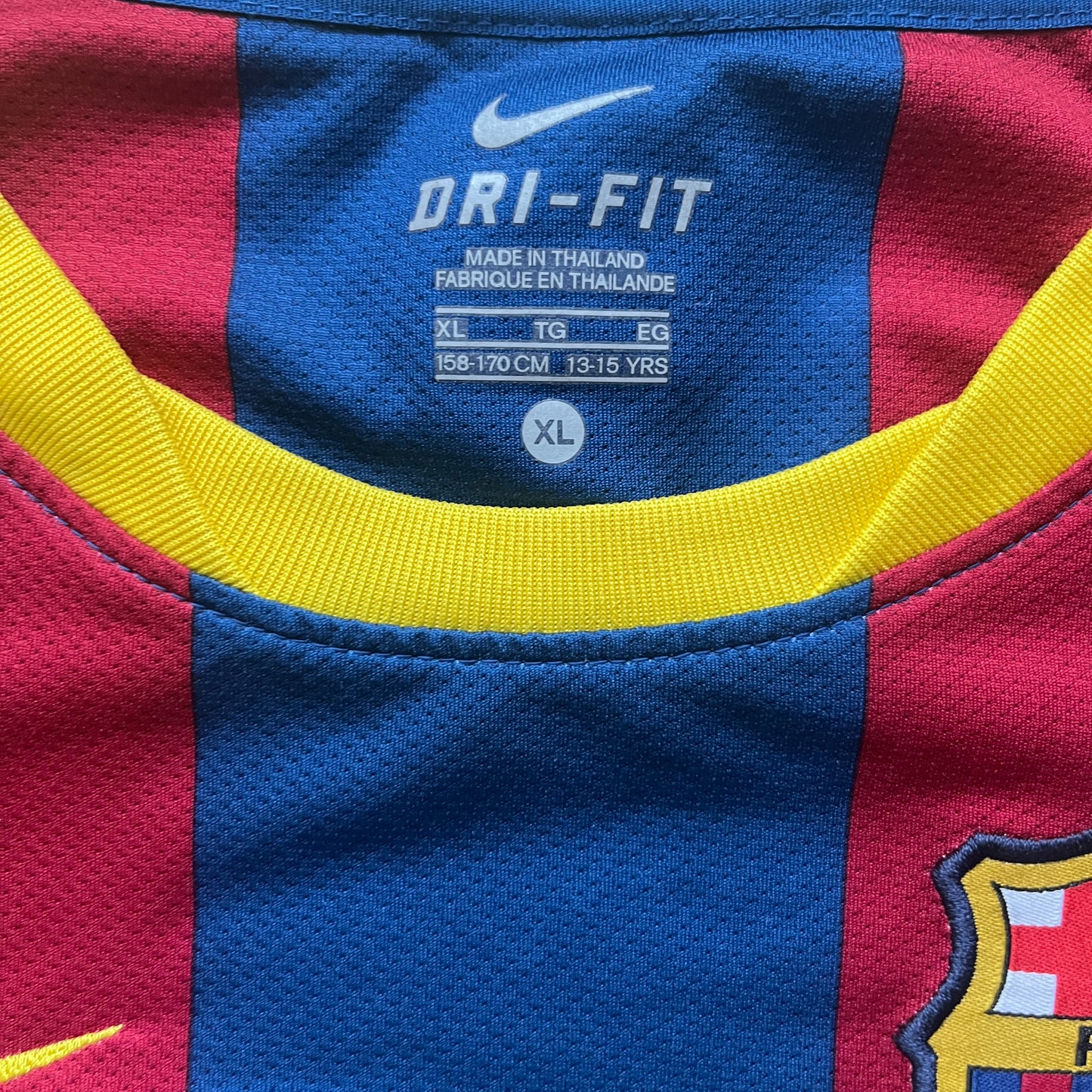 FC Barcelona 2010/11 Home Shirt - (Kids XL) - 10/10