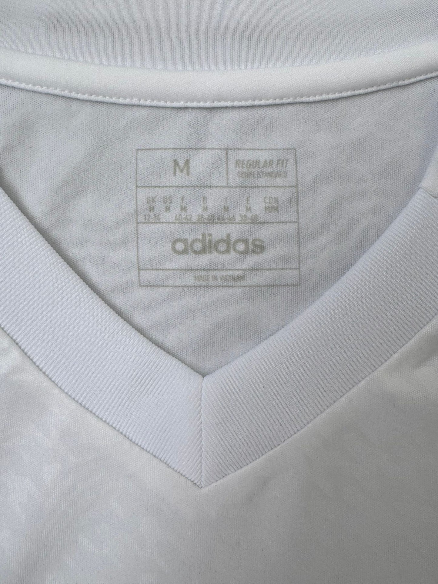 Real Madrid Kotipaita 2024/25 - (M) - UUSI