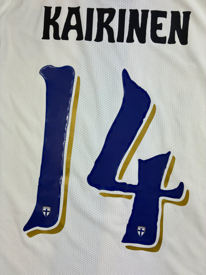 Suomi 2025 Kotipaita - #14 Kairinen - (L) - 10/10 *tägeillä* - Nimikirjoitus - Pelaajaversio