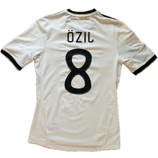 Saksa 2010 Kotipaita - (M) - #8 Özil - 10/10