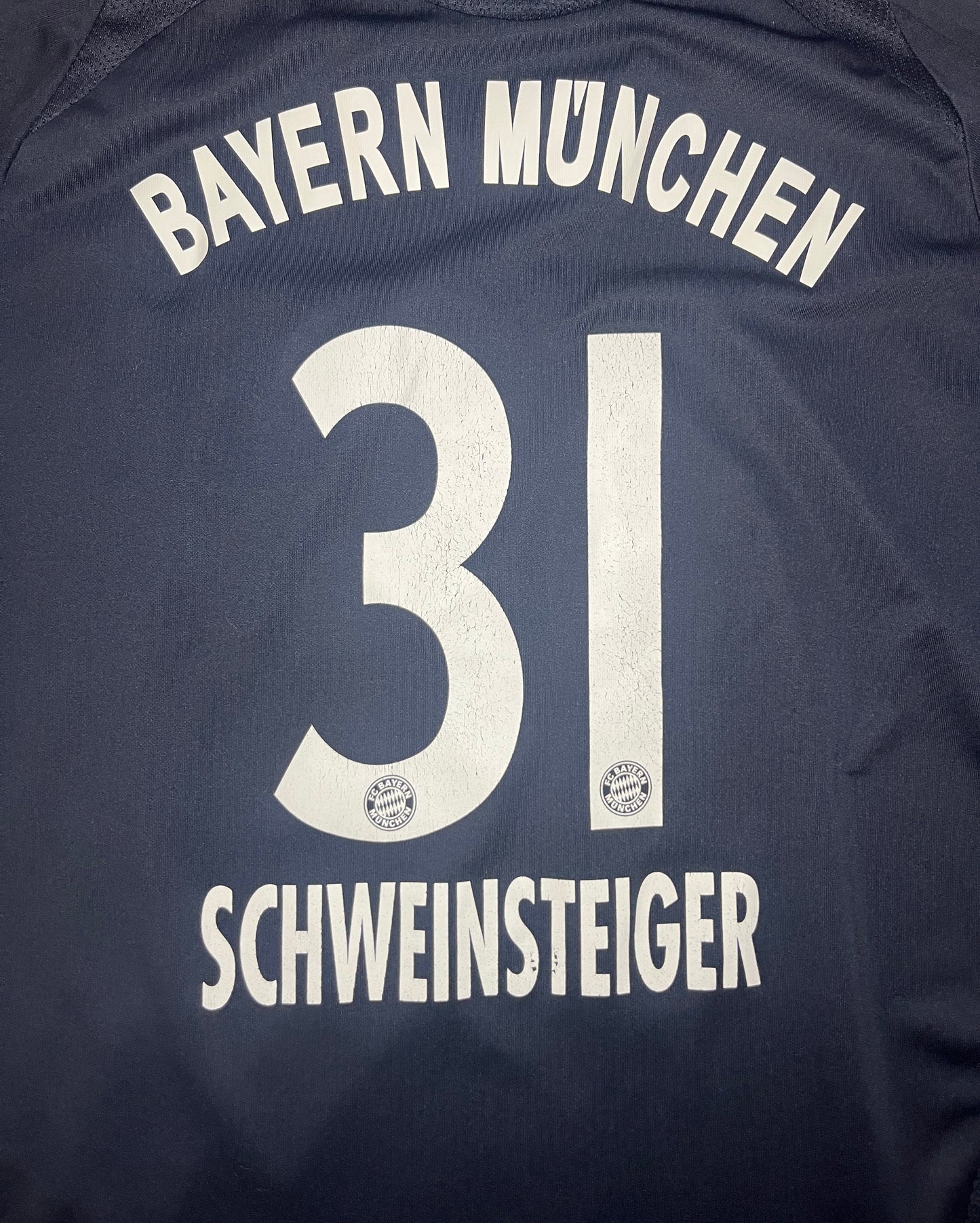 Bayern Munich 2008/09 Away Shirt - #31 Schweinsteiger - (Kids M) - 9/10 